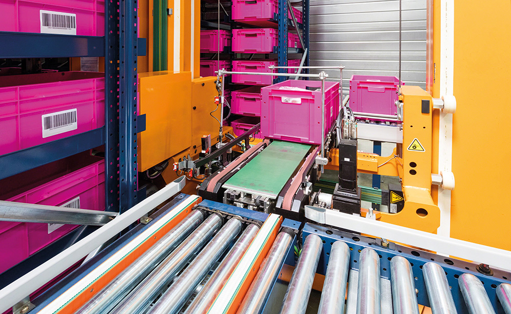 A empresa optou pela automatização oferecida pelo armazém de caixas miniload da Mecalux para gerenciar o processo logístico de seu centro localizado em Servon-sur-Vilaine (França)
