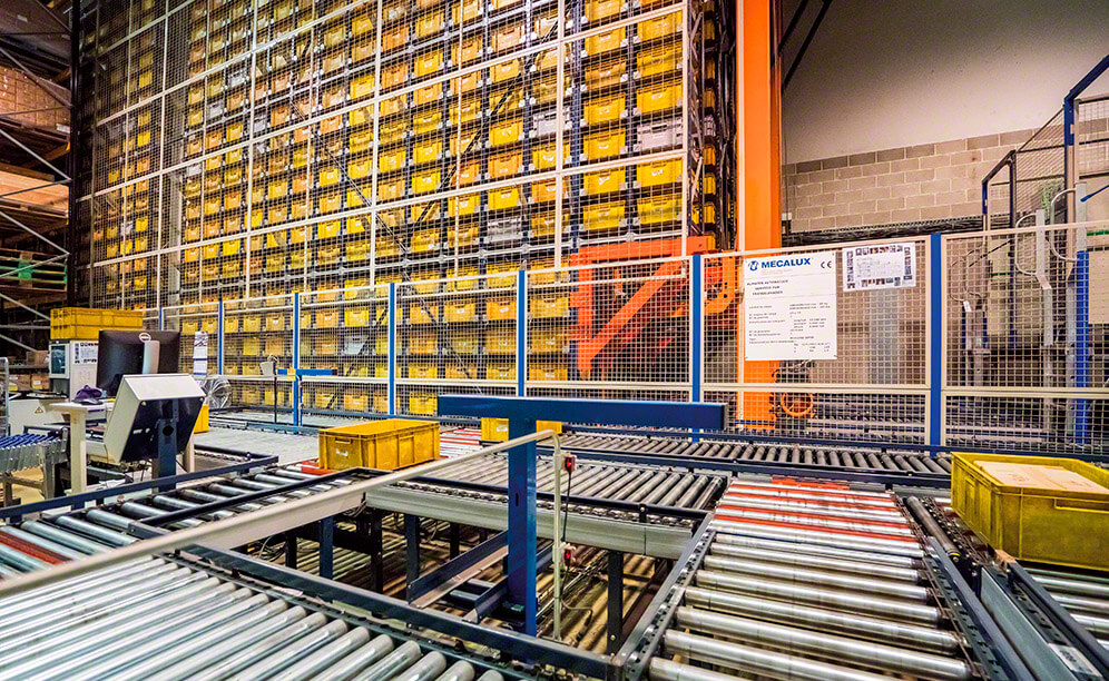 A Mecalux equipou o armazém da JCH em Barcelona com um armazém automático miniload que oferece uma capacidade de armazenamento para 4.076 caixas