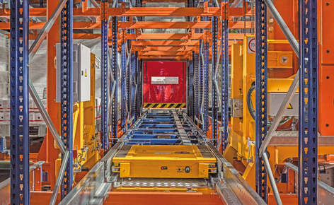 A Mecalux instala para a Hemosa diferentes sistemas de armazenamento em sua fábrica de produtos elaborados