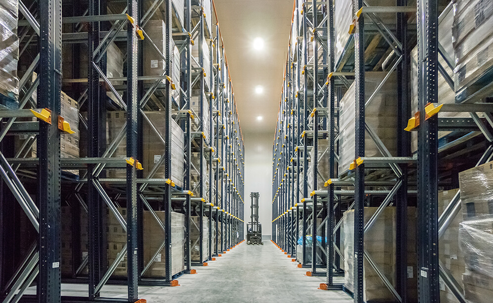 O centro logístico da Alfrisan tem uma capacidade de armazenamento para receber 8.920 paletes