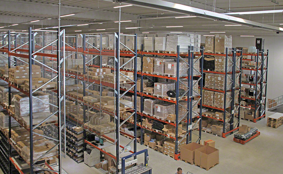 Mecalux equipou o armazém com estantes de paletização convencional que proporcionam uma capacidade de armazenamento para 2.253 paletes